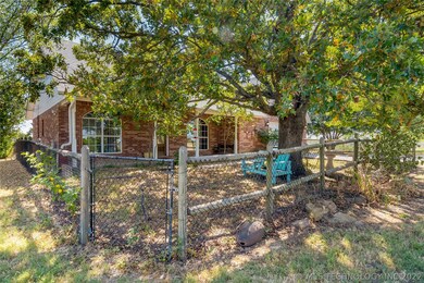 Fenced front yard