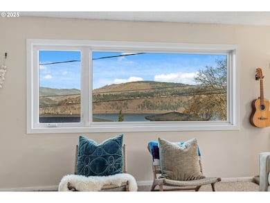 401 Eugene St, Hood River, OR 97031 - photo 6