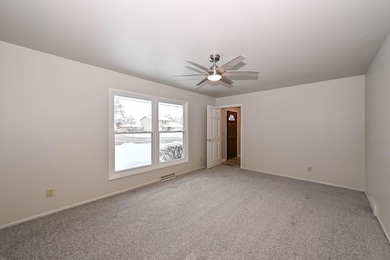 15199 W Fenway Ct, New Berlin, WI 53151 - photo 4