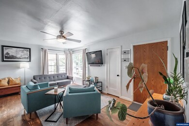 1069 14th Ave SW, Albany, OR 97321 - photo 6