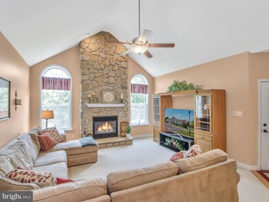 1086 Bordeaux Ln, Pennsburg, PA 18073 - photo 7