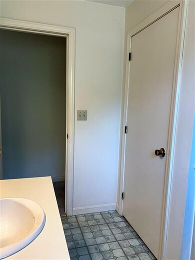 16 Oxbridge Way, Milford, NH 03055 - photo 7