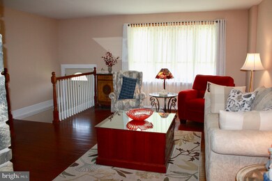 2817 Maxwell St, Philadelphia, PA 19136 - photo 4