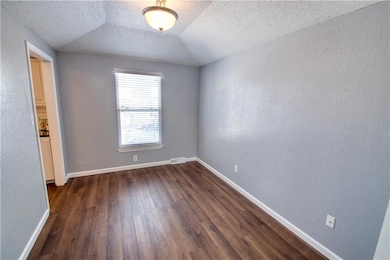 1912 E Mohawk Cir, Olathe, KS 66062 - photo 7