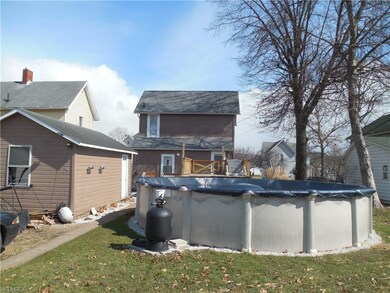 315 N 10th St, Coshocton, OH 43812 - photo 4