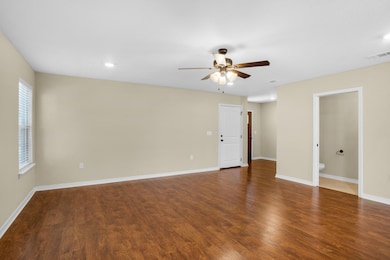 194 Wainwright Dr_20221121_023