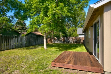 1815 NE Mark Ct._007
