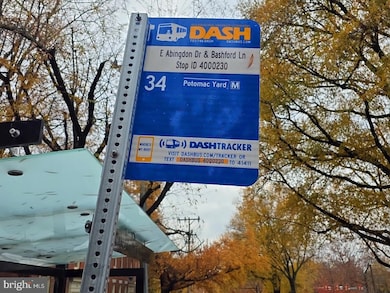 1407 E Abingdon Dr unit 1, Alexandria, VA 22314 - photo 3