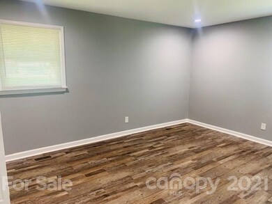 502 Christopher Rd, Shelby, NC 28152 - photo 6