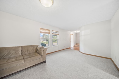 26-web-or-mls-A7402238