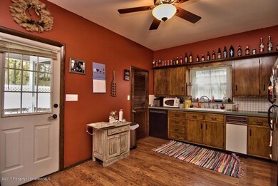 205 3rd St, Olyphant, PA 18447 - photo 6