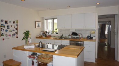 570 Franklin St unit 2, Cambridge, MA 02139 - photo 3