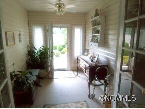 75 Chestnut Ln, Hendersonville, NC 28792 - photo 2