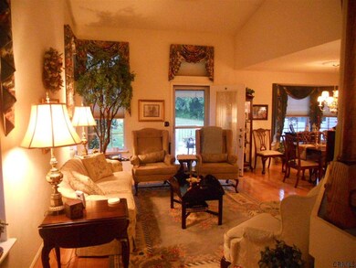 9 Meridian Ct, Troy, NY 12182 - photo 6