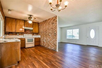 Kitchen & Dining area