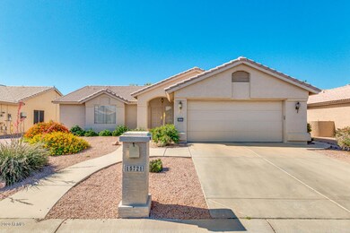 15721 W Piccadilly Rd, Goodyear, AZ 85395 - photo 3