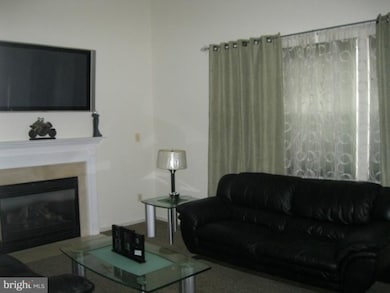 7624 Chesterfield Way, Rosedale, MD 21237 - photo 6