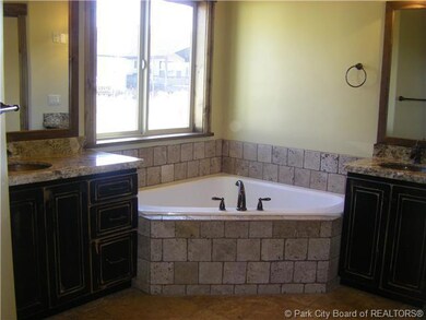 Master Bath/Spa.