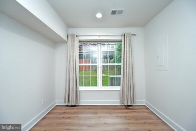 2457 Terra Cotta Cir, Herndon, VA 20171 - photo 5