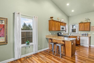 63753 Hunters Cir, Bend, OR 97701 - photo 7