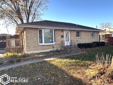 419 S Pocahontas St, Ottumwa, IA 52501 - photo 2