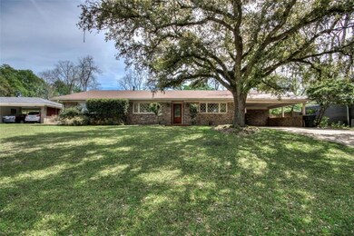 Large lot front exterior