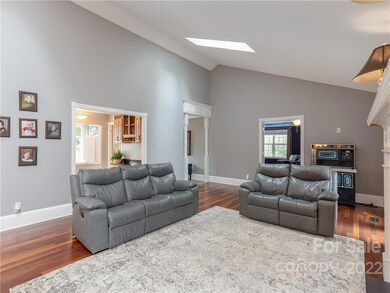 1 Park Ridge Ct, Asheville, NC 28803 - photo 5