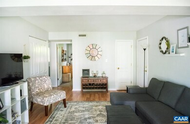 1252 Villa Ln unit B, Charlottesville, VA 22903 - photo 2