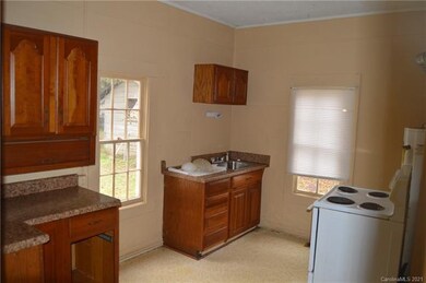 221 E Bell St, Statesville, NC 28677 - photo 2