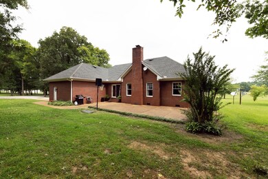 1215 Bethlehem Church Rd, Shelbyville, TN 37160 - photo 5