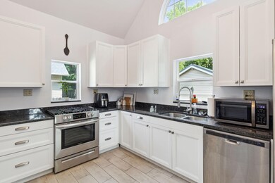 12-web-or-mls-12_Interior