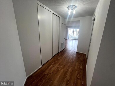 The Belvedere unit 1728, Arlington, VA 22209 - photo 5