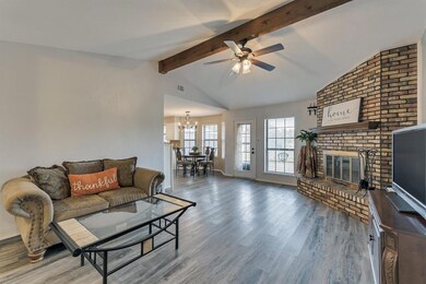 Cozy 3 bedroom, 2 bath home in Sanger, Tx.