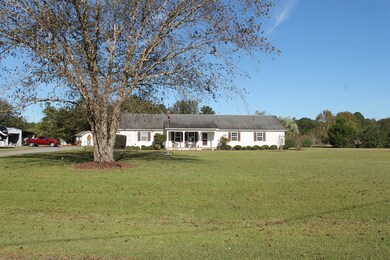 345 Running Rose Cir, Douglas, GA 31535 - photo 2