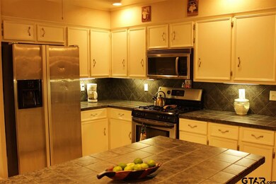 815 E Dulse St, Tyler, TX 75701 - photo 3