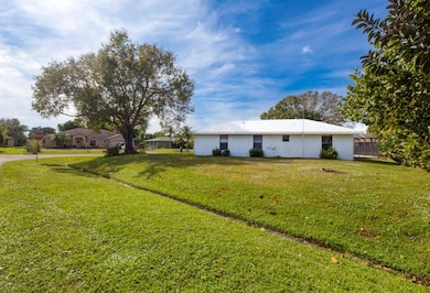 183 SW Airview Ave, Port Saint Lucie, FL 34984 - photo 2