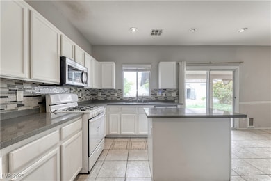 7129 Dillseed Dr, Las Vegas, NV 89131 - photo 4