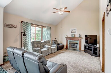 1265 Eastwood Dr, Circleville, OH 43113 - photo 7