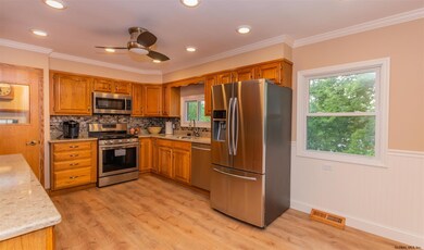 17 Worden St, Johnstown, NY 12095 - photo 4