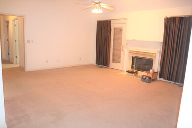 328 Greenbriar Cir, Manchester, TN 37355 - photo 4