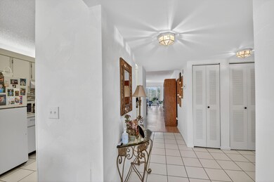 3146 Via Poinciana unit 301, Lake Worth, FL 33467 - photo 3
