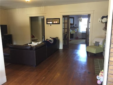 LIVING/DINING-EASY FLOWTHROUGH AND FRENCH DOORS!