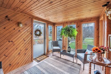 65212-M-66-WindowStill-Real-Estate-Photo