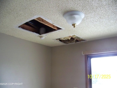 3333 Lakeshore Dr unit 2, Anchorage, AK 99517 - photo 3