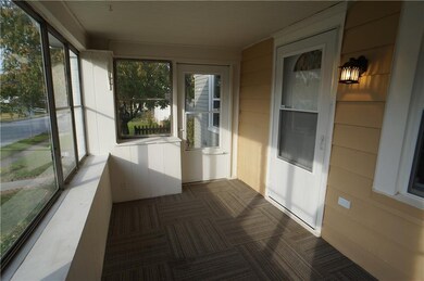 205 S 6th Ave, Beech Grove, IN 46107 - photo 2