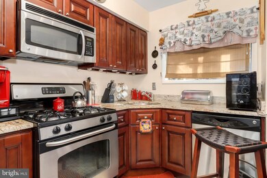 236 W Taylor Run Pkwy unit 2, Alexandria, VA 22314 - photo 3
