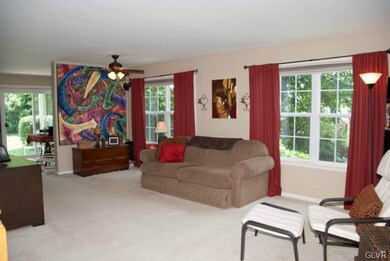 125 Crown Dr, Easton, PA 18040 - photo 5