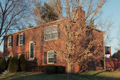 9114 Brandywyne Dr, Louisville, KY 40291 - photo 2