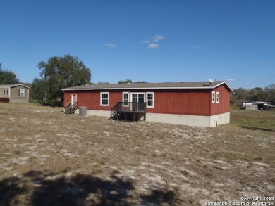 2189 Hickory Forrest Dr, Seguin, TX 78155 - photo 7