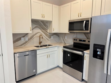 Kitchen with Luxury Finishes!